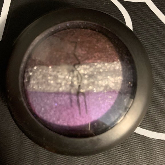 MAC mineralize eyeshadow palette outspoken